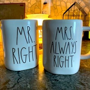 Rae Dunn Mug Set